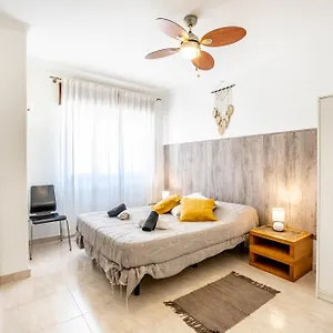  Habitación en casa particular On The Way!*